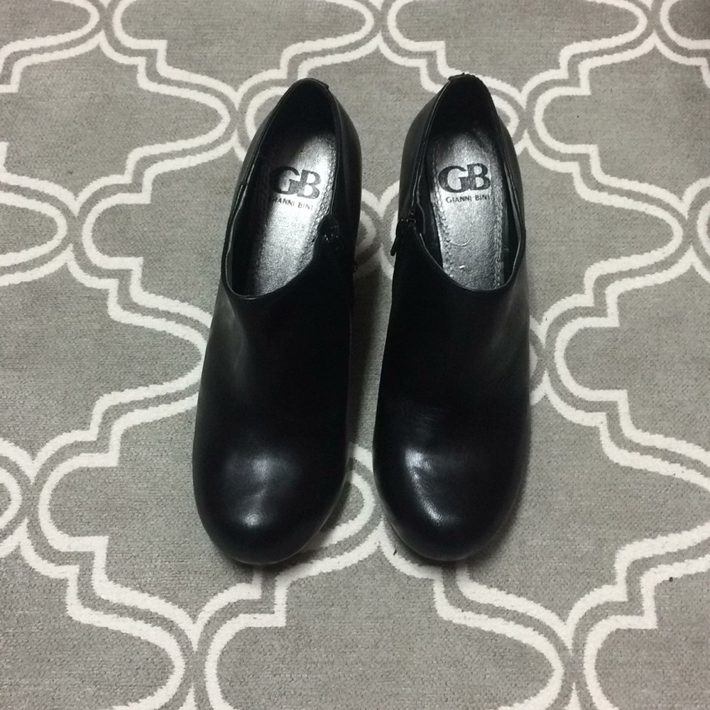 Gianni Bini Black Boots